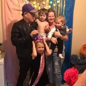 Meet your Posher, Connie